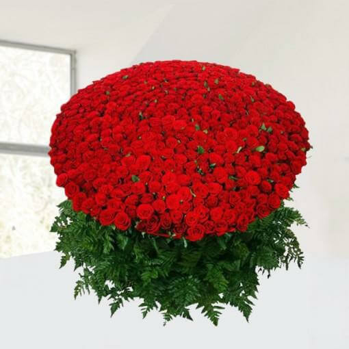 1200-red-roses-bouquet