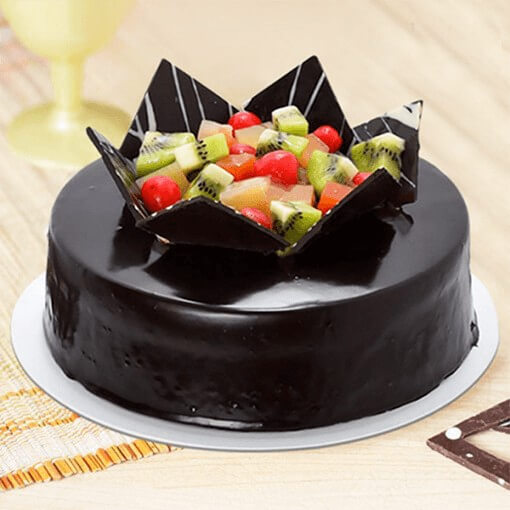 choco-fruit-cake-with-fruits-on-top