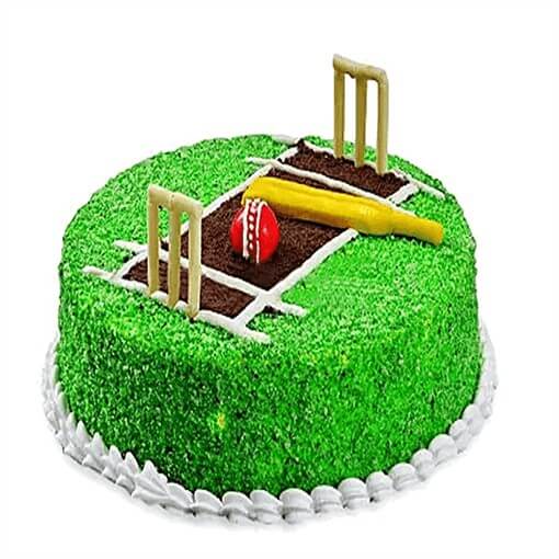 round-shape-cricket-pitch-cake-with-wickets