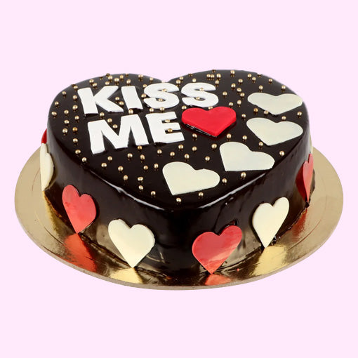 Hearty KISS ME Cake