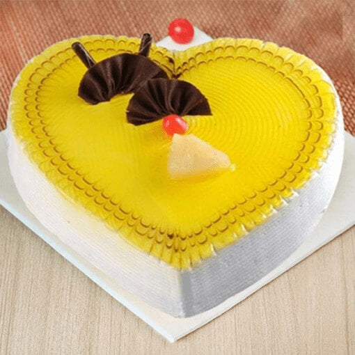 pineapple-heart-cake-plaza