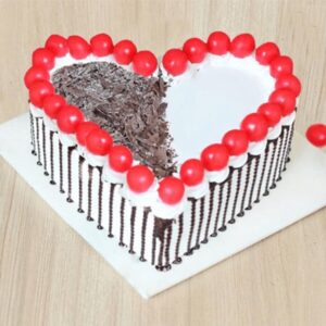 Black-Forest-Love-Cake