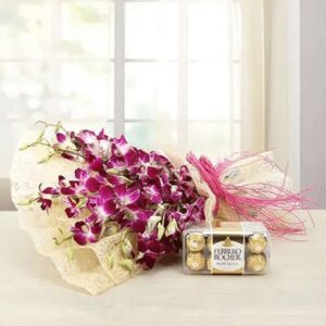 Deluxe Hamper with Chocolates